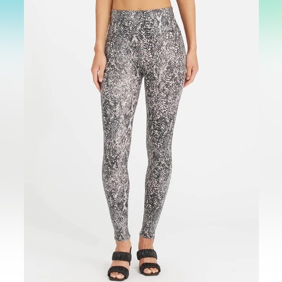 Spanx Snake Print Leggings Size Medium - Picture 2 of 11